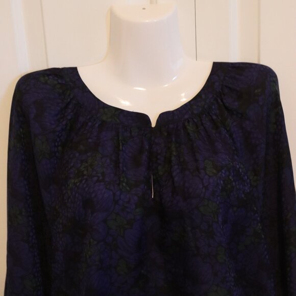 Ann Taylor Blue/Black/Green Dotted Floral Flowy Pheasant Top Size Large - Picture 10 of 13